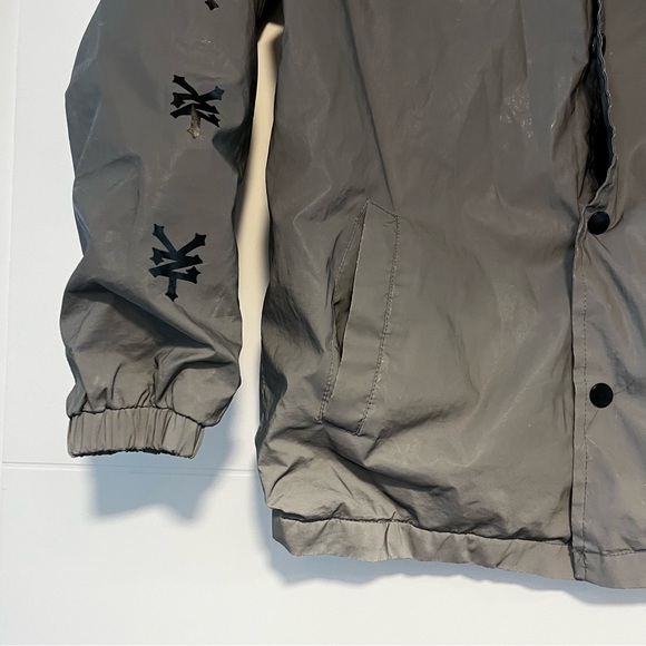 Zoo York | Unisex Wind Breaker - Picture 7 of 14